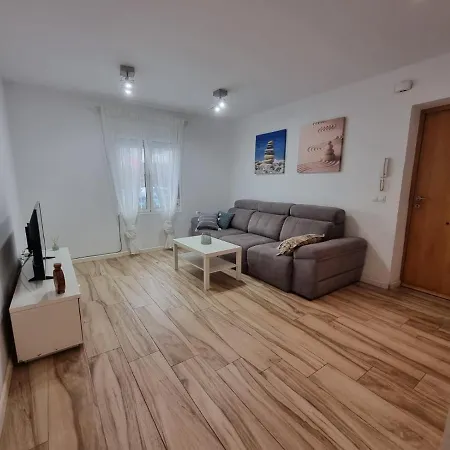 Carolinas Suit Apartment Alicante